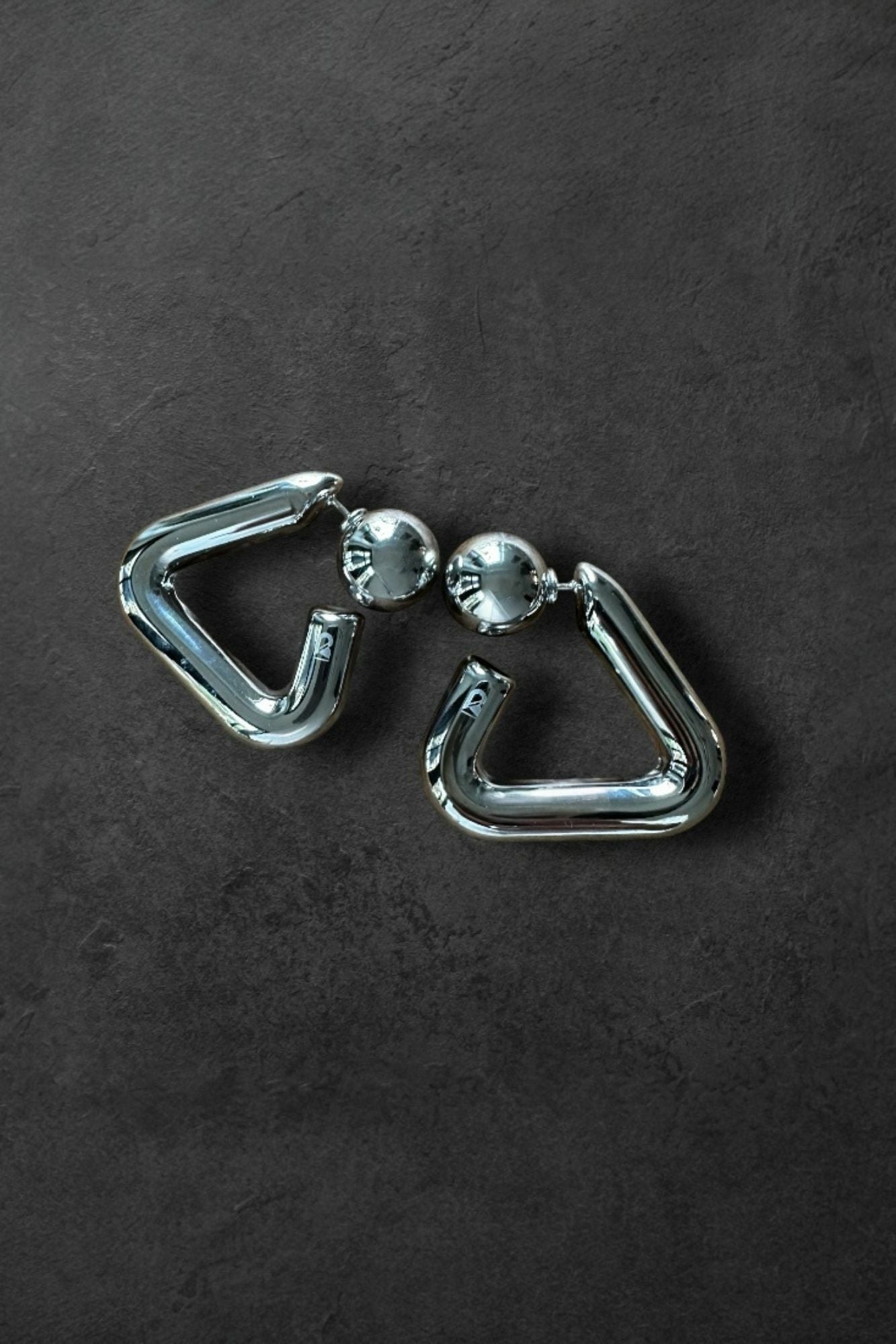 Tubular Triangle Hoop