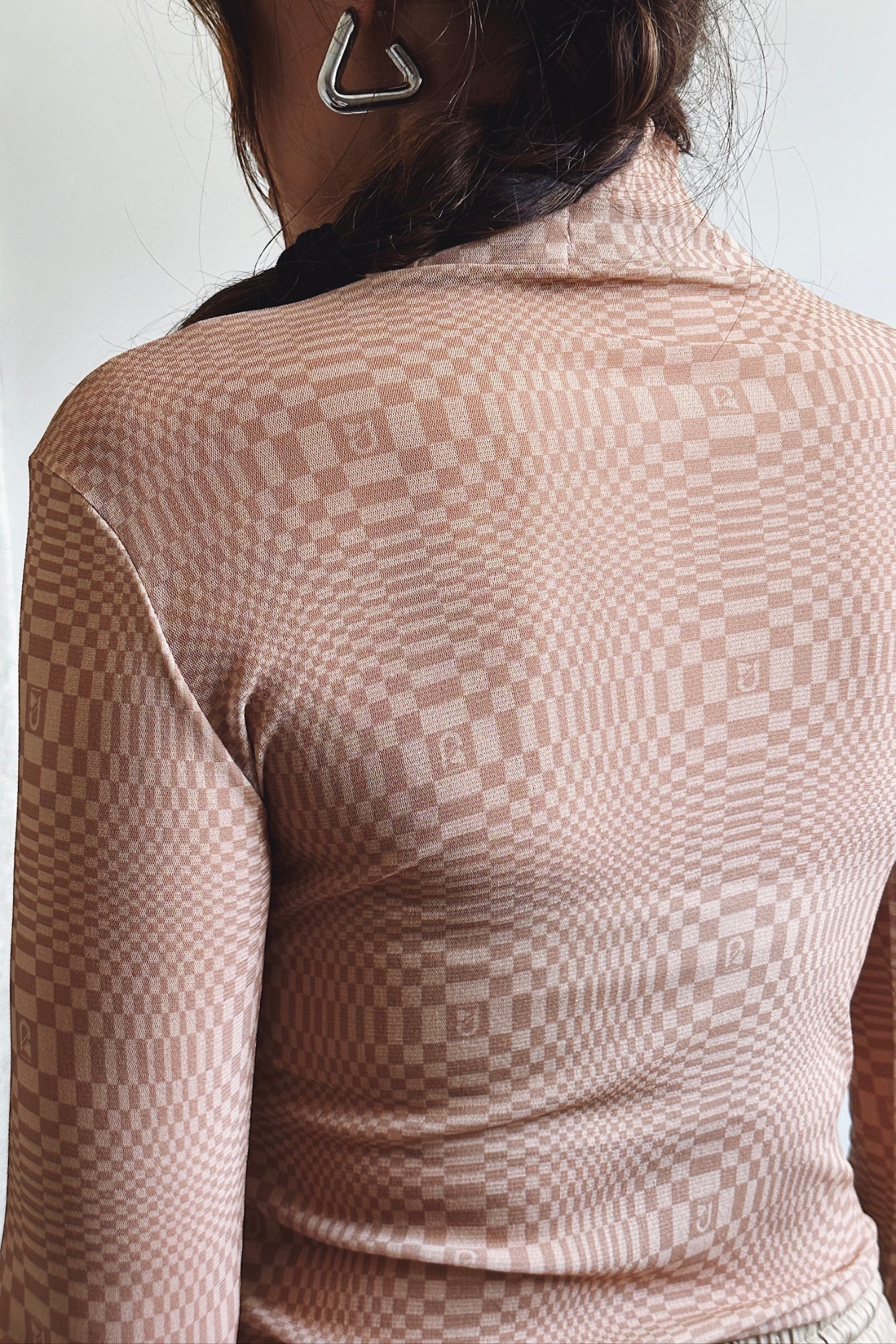 Mesh Binakol Print Turtleneck